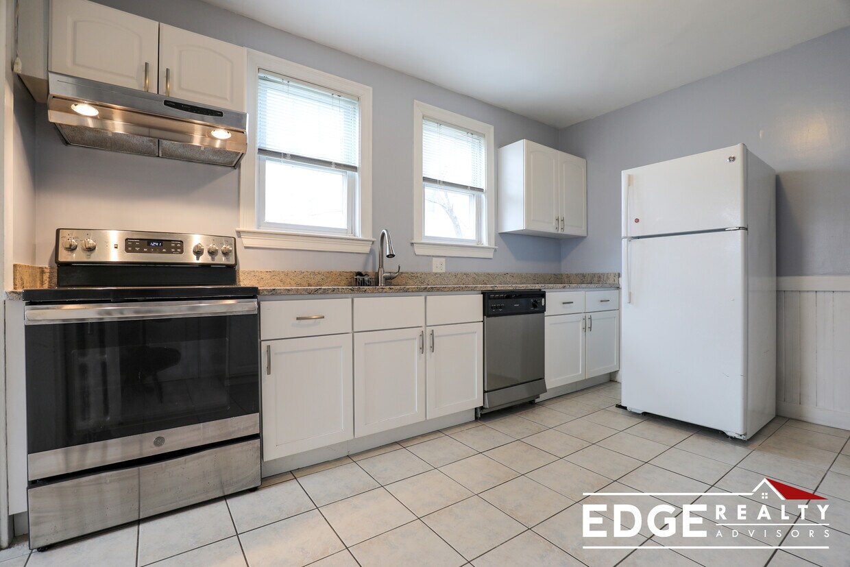 31 Benjamin Rd Unit 1, Belmont, MA 02478 Apartments in Belmont, MA