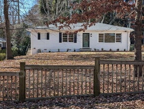 Building Photo - 1952 Wellbourne Dr NE