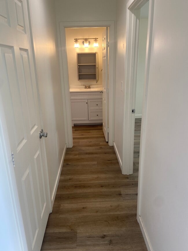 Hallway - 221 Plymouth Dr