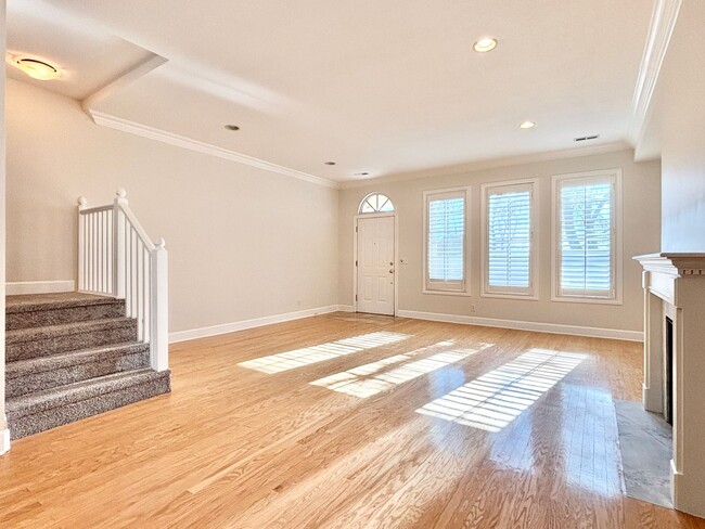 Foto del edificio - Beautiful & Private Millcreek Townhome!