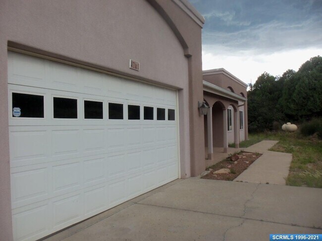 Building Photo - 4761 Grandview Rd