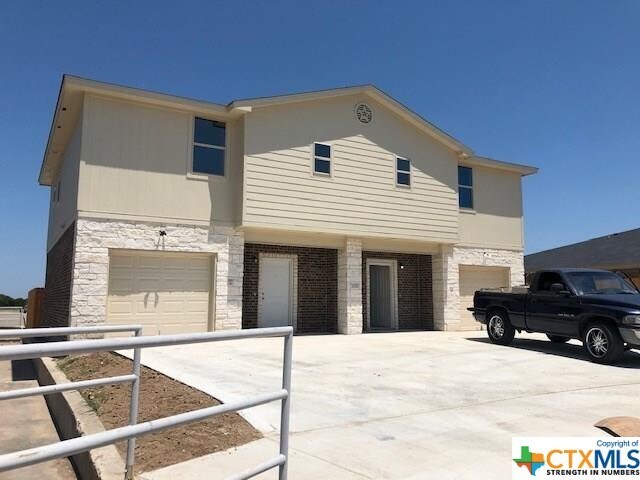 Building Photo - 4701 Cambridge Dr
