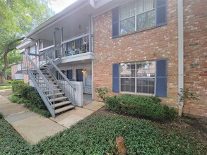 Building Photo - 2250 Bering Dr