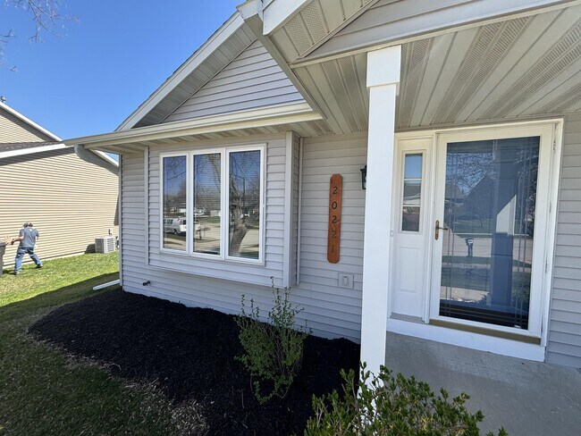 Building Photo - N161W20221 Riverview Dr