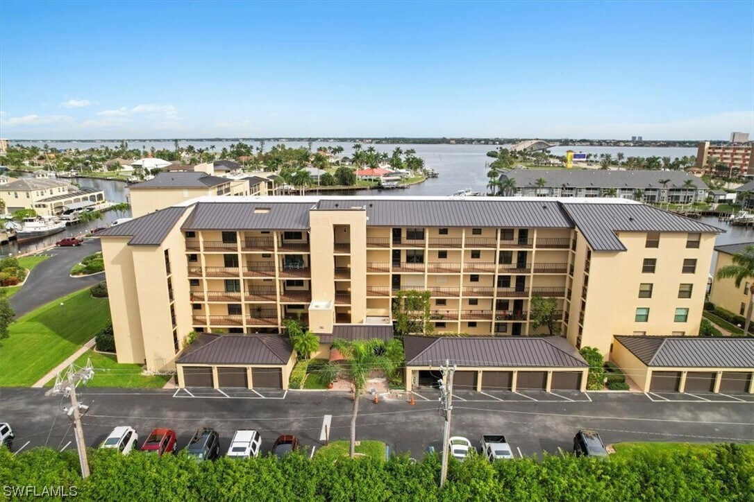 Foto del edificio - 4703 SE 17th Pl