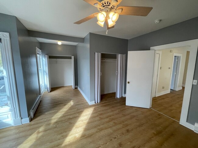 Building Photo - 327 Greenwich Ave