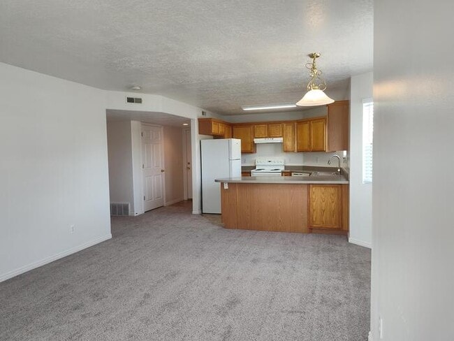 Building Photo - 3143 S Matisse Ln #D8