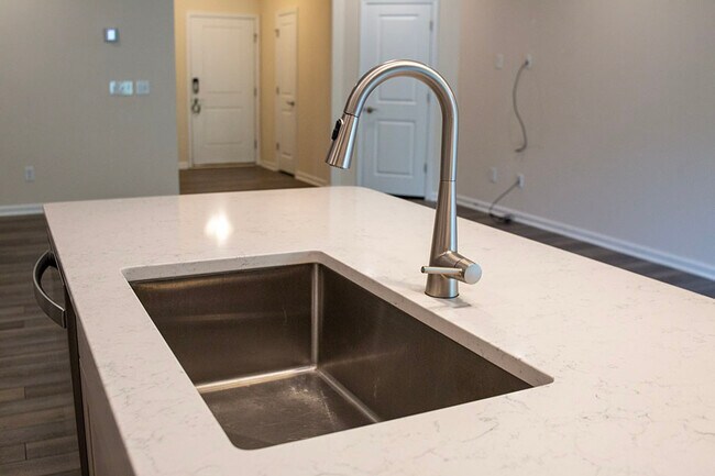 Foto del edificio - 400 White Oak Ridge Dr