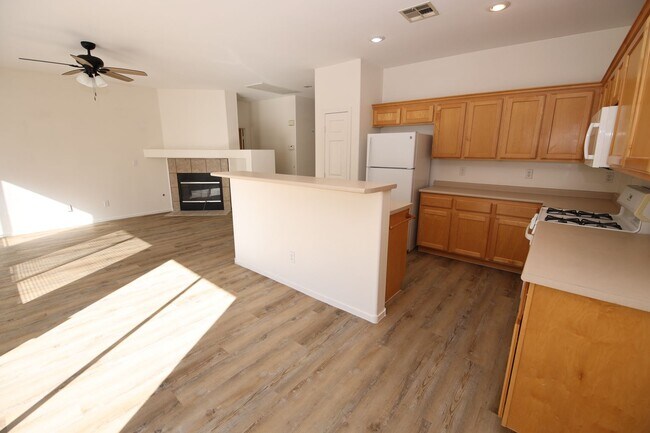 Building Photo - HENDERSON - 1 STORY HOME