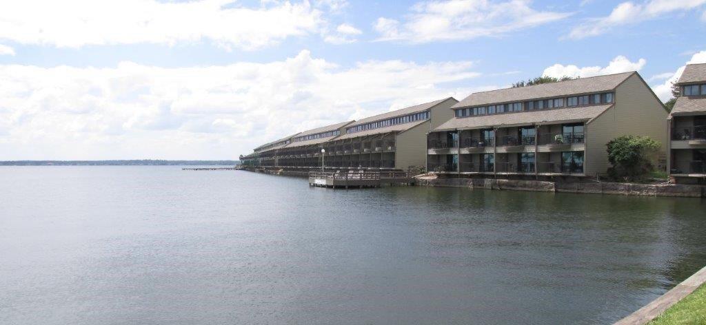 ¡Vista exterior al lago! - The Landing at Seven Coves