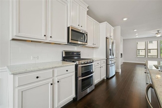 Building Photo - 4240 Hickory Pne Aly