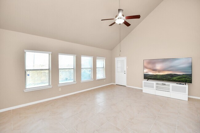 Foto del edificio - 719 Longstreet Dr
