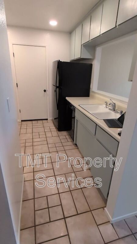 Foto del edificio - 7457 Windbridge Dr