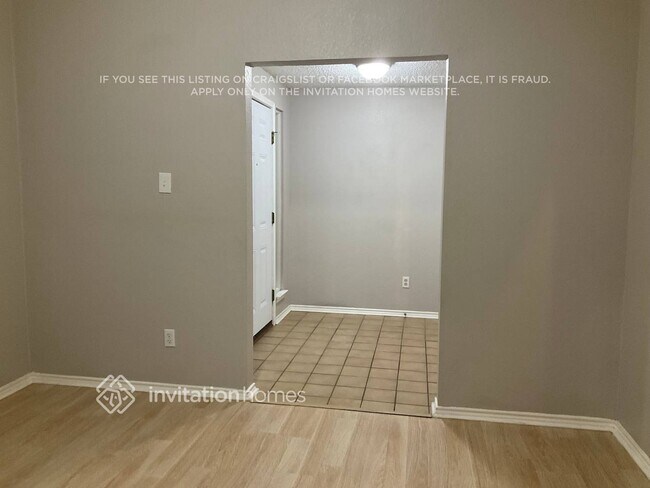 Foto del edificio - 512 Buttercup Trail