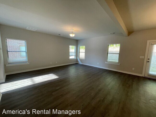 Foto del edificio - 4 br, 2.5 bath House - 7963 St. James Drive