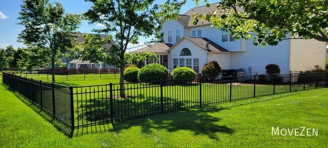Building Photo - 17316 Closest Pin Dr Huntersville NC 28078...