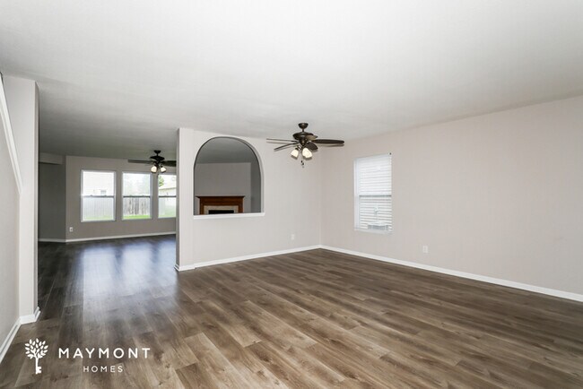 Building Photo - 3098 W Meadowbend Ln