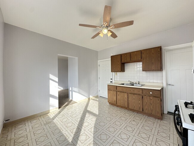 Foto del edificio - 4393 N Elston Ave