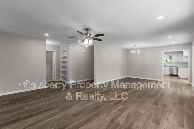 Foto del edificio - 3620 Harwood Ct
