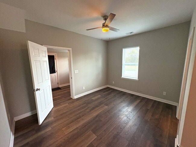 Foto del edificio - West Winchester Duplex