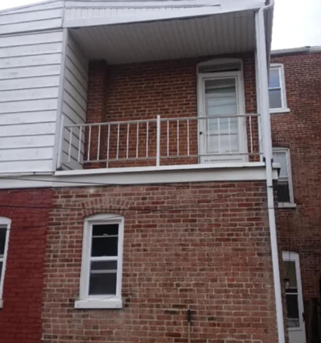 Building Photo - Coming Soon - 5 Bedroom Pet Friendly House in Lancaster!