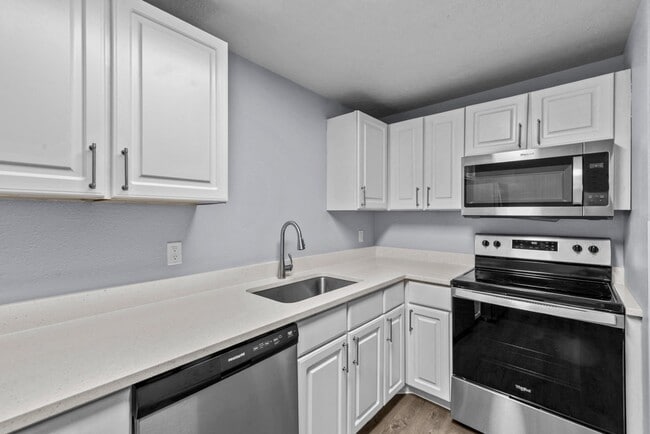 Building Photo - Sugar Pine