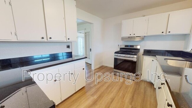 Foto del edificio - 2741 Marilyn Ave