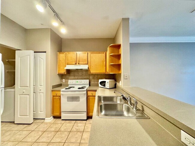 Foto del edificio - 4207 S Dale Mabry Hwy