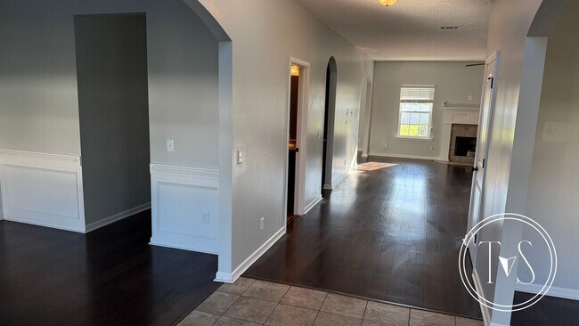 Foto del edificio - 983 Oak Crest Dr