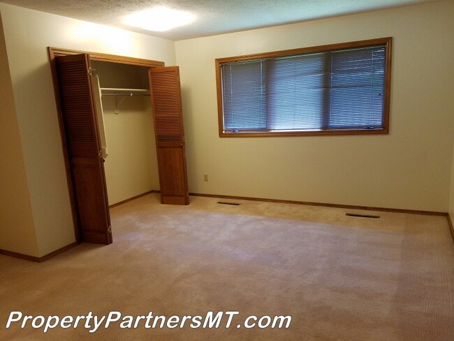 Building Photo - *** Beautiful Condo *** - 2Bed 2Bath