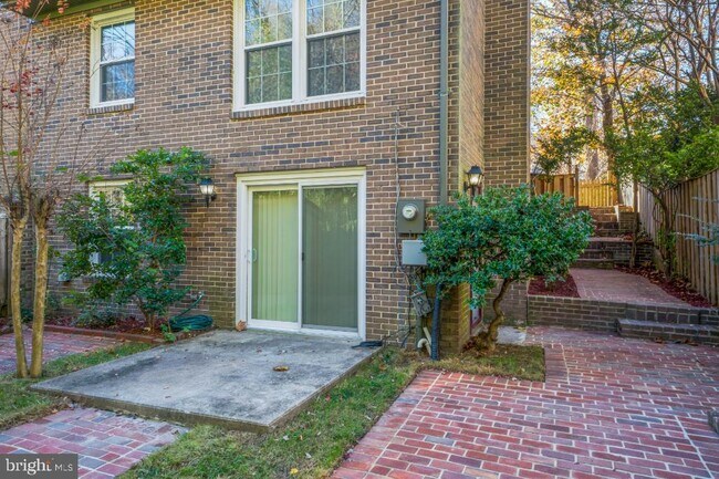 Building Photo - 8213 Dr Craik Ct