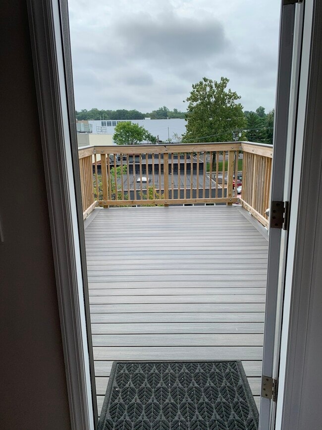 Building Photo - 141 Humphrey St