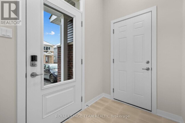 Photo du bâtiment - 217 Ryan Reynolds Wy