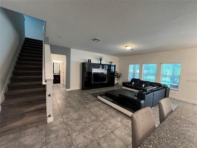 Foto del edificio - 5240 Landmark Dr