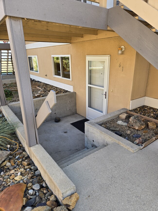 Foto del edificio - 315 Janet St