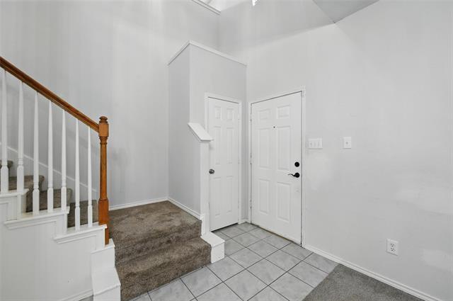 Foto del edificio - 5113 Raymond Dr