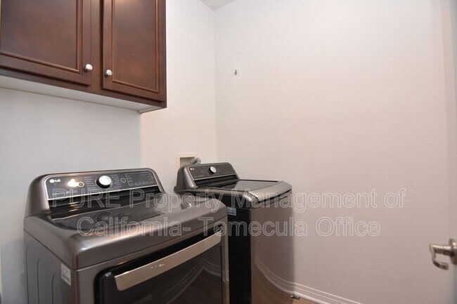 Foto del edificio - 40402 Calle Real