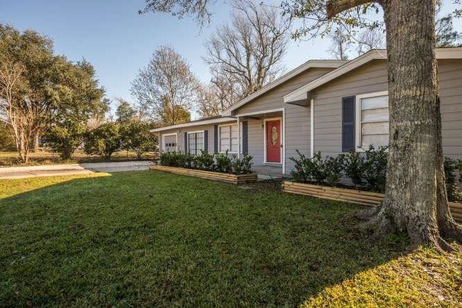 Building Photo - 1030 Chatwood Ln