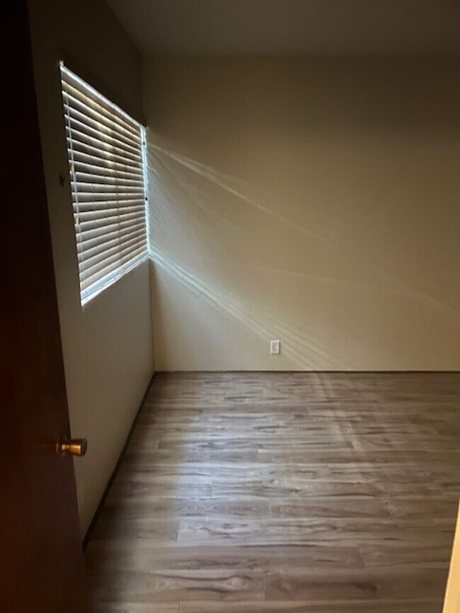 Foto del edificio - Lovely 2 Bedroom and 2 Bathroom Condo!