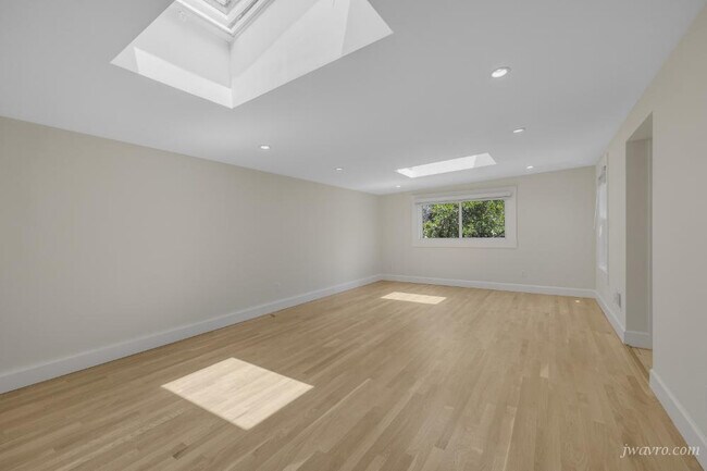 Building Photo - 4137 1/2 24th St