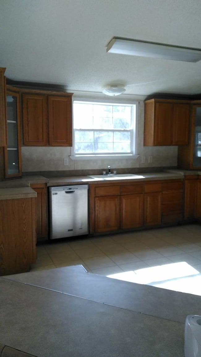 Building Photo - 315 Bull Bayou Rd