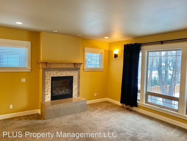 Building Photo - 3 br, 3.5 bath House - 1372 NW Newport Ave