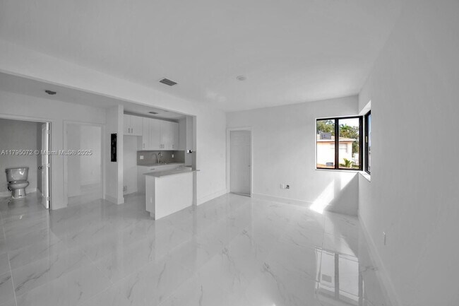 Foto del edificio - 450 Beacom Blvd