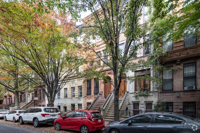 Building Photo - 517 W 149th St