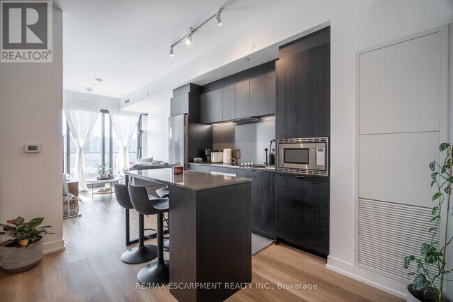 Photo du bâtiment - 1 Jarvis St