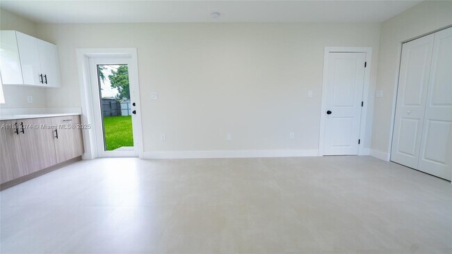 Foto del edificio - 11820 SW 189th St