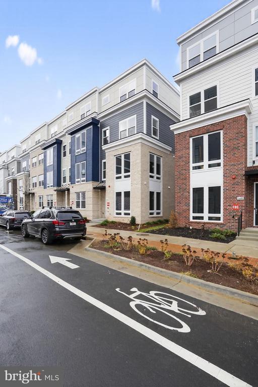 Foto del edificio - 3612 Farr Ave