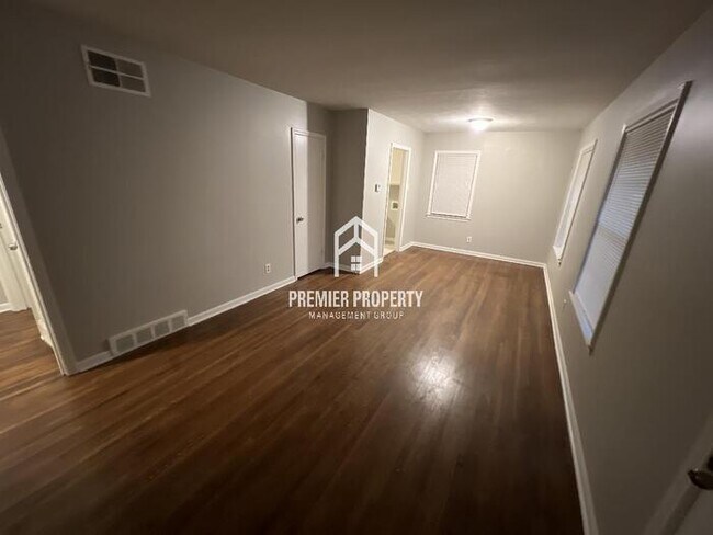 Building Photo - 4790 Rickard Rd