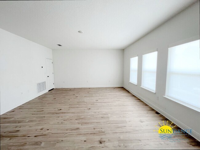 Building Photo - 4 Bedroom 3.5 Bathroom Preserve at Paradis...