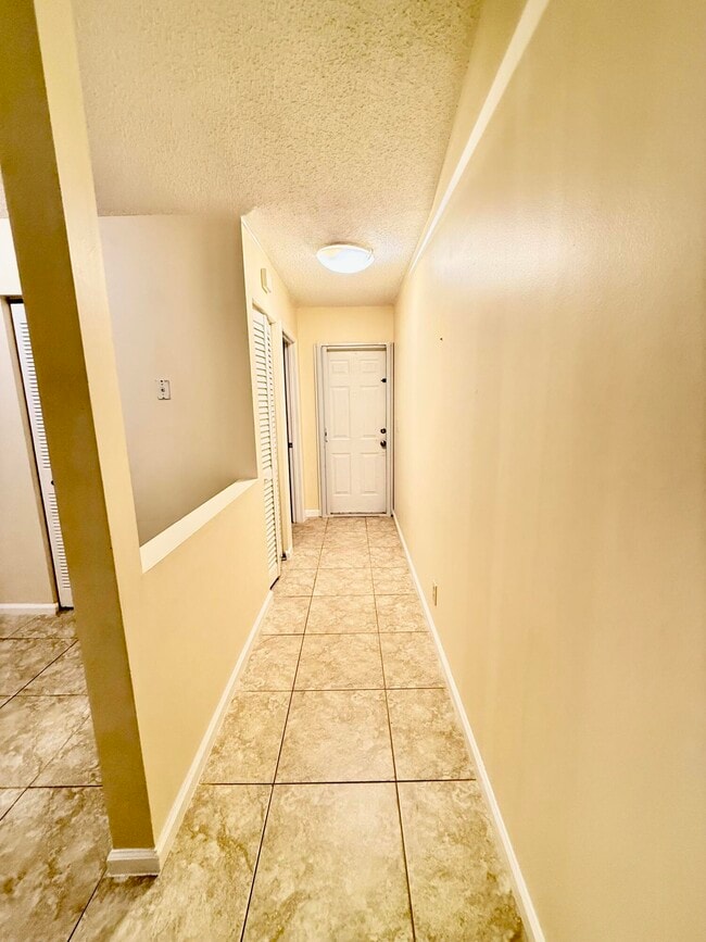 Building Photo - 3080 Inglewood Terrace